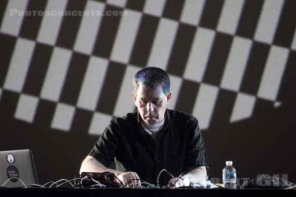 CARTER TUTTI VOID - 2015-05-24 - PARIS - Espace Charlie Parker - Grande Halle - Chris Carter